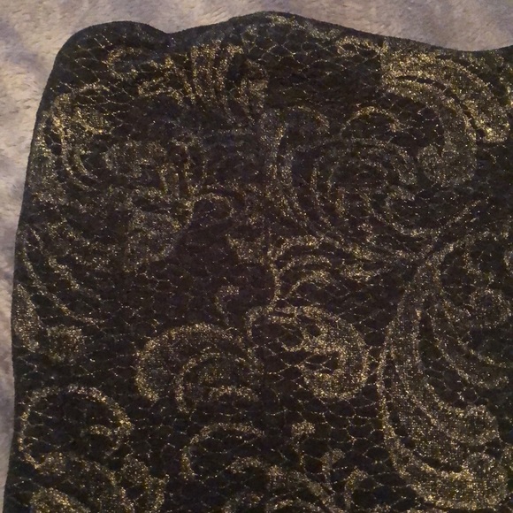 Strapless top with peplum flare - Picture 2 of 3